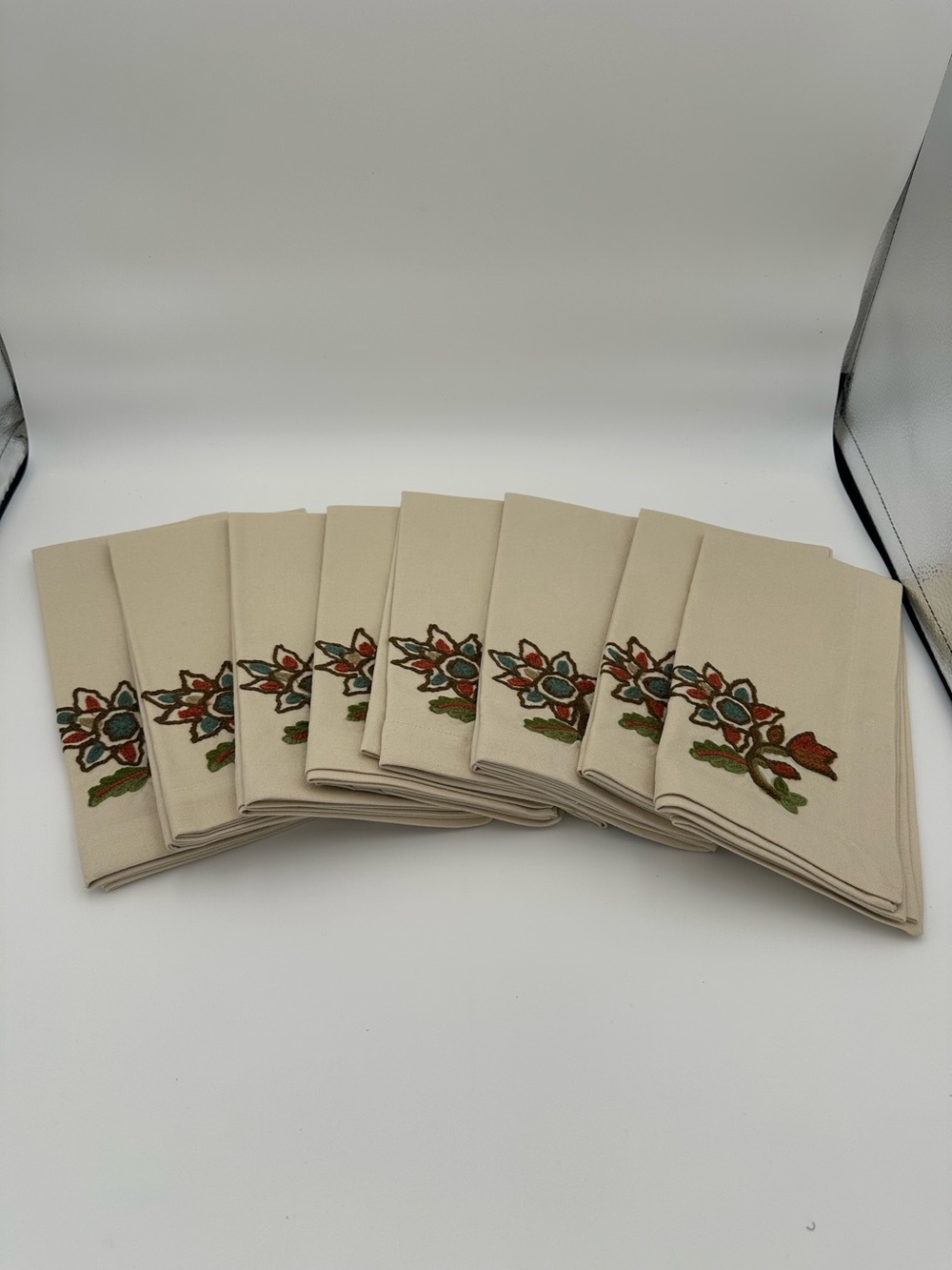 Pottery Barn Crewel Cloth Napkins Set of 8 NIB